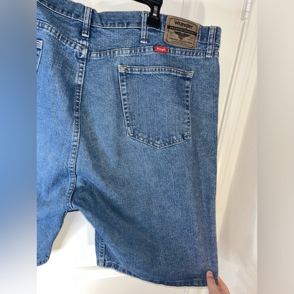 Wrangler Men’s Relaxed Fit American Stonewashed Premium Quality Jean Shorts Sz46 - Picture 10 of 12